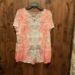 Time and Tru Coral and Gray Short Sleeve Top
